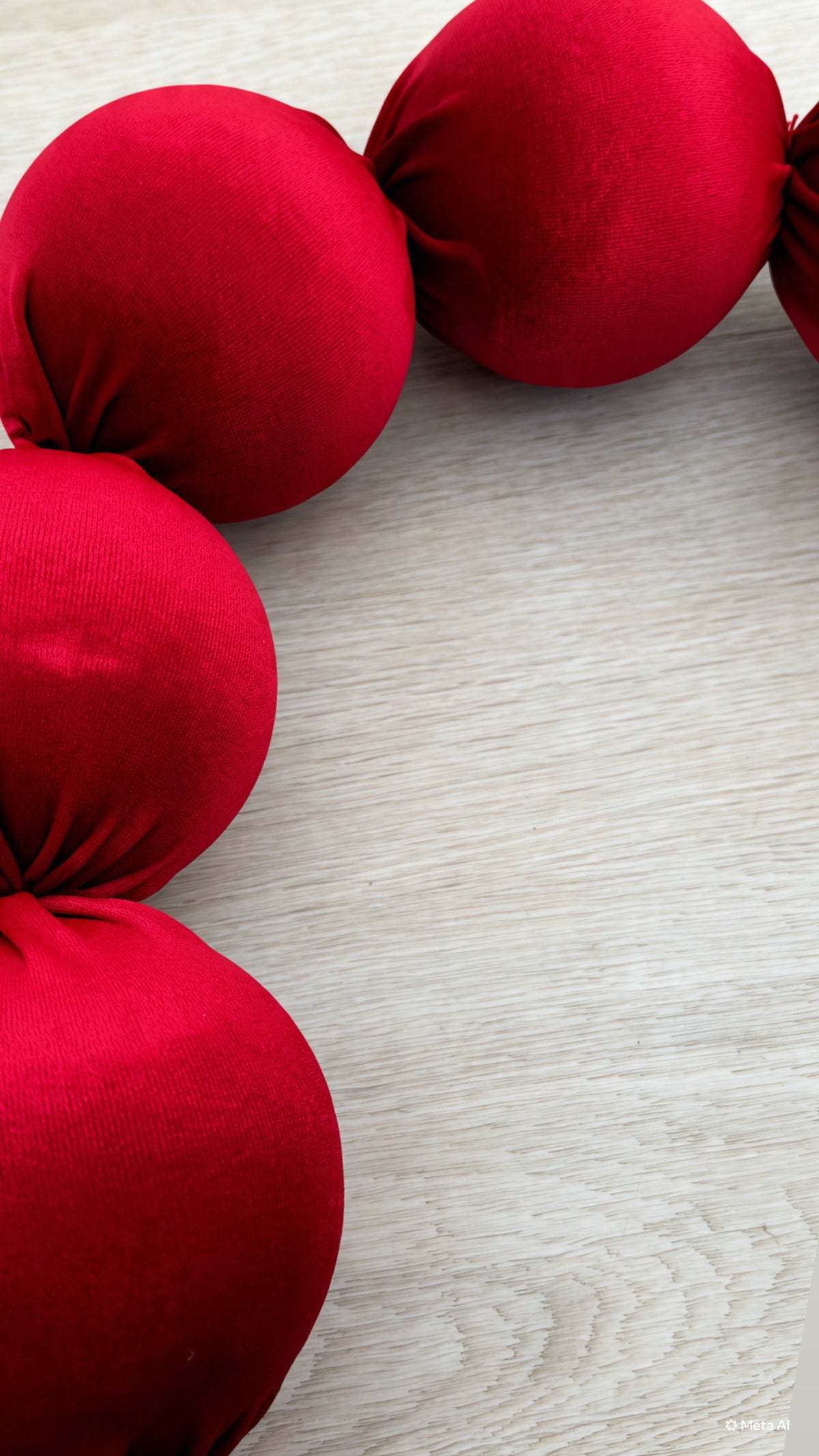 Pearl Garlands 8cm Balls